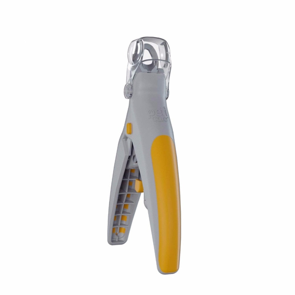 Pet nail clipper comfort grip
