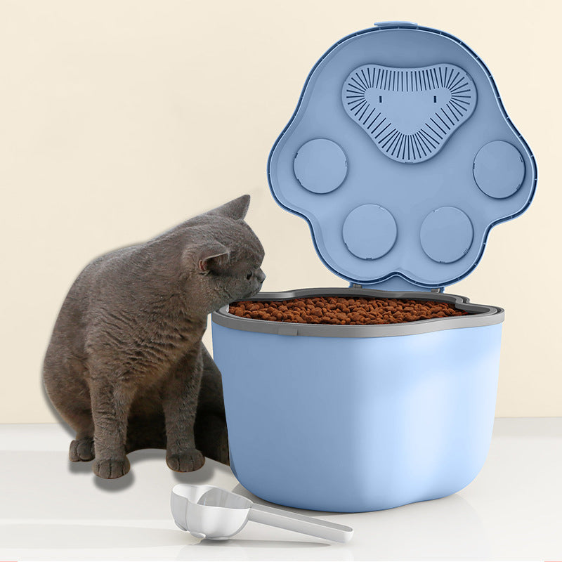 Airtight food storage container bayonet-lock lid close-up